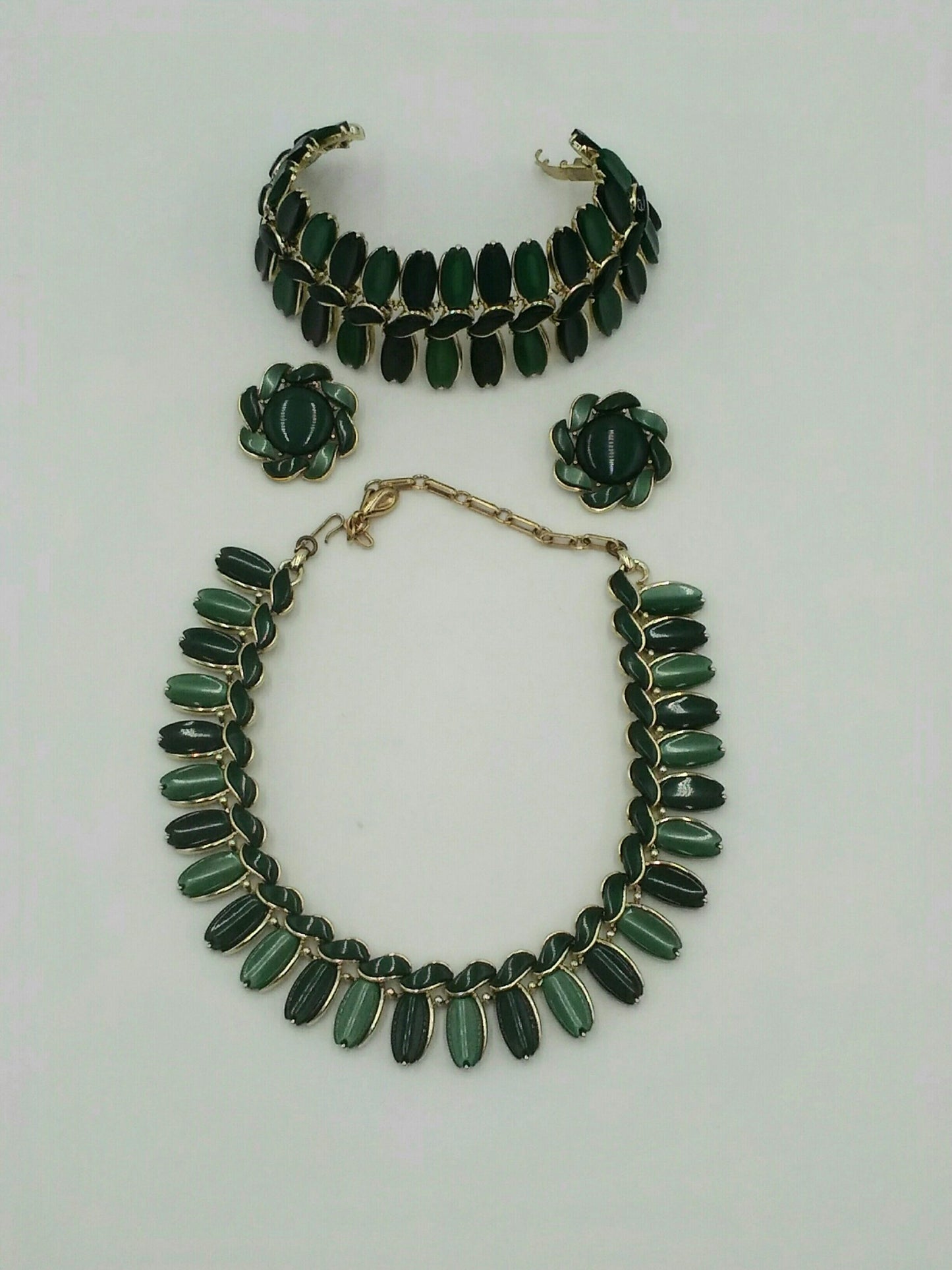 Vintage 1950's Lisner 3 Piece Green Lucite Set Signed