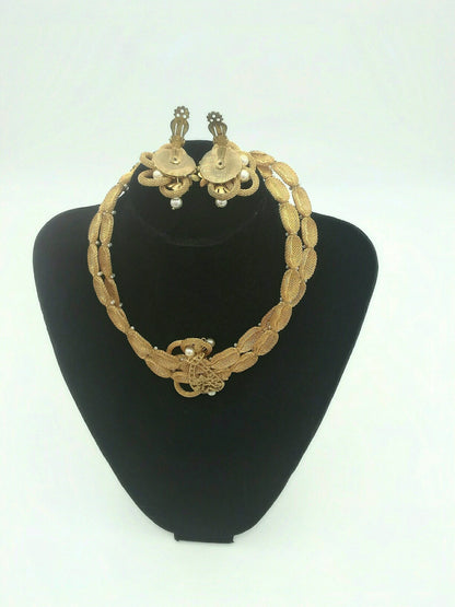 Vintage 1960's Gold Tone Mesh and Faux Pearl Jewelry Set