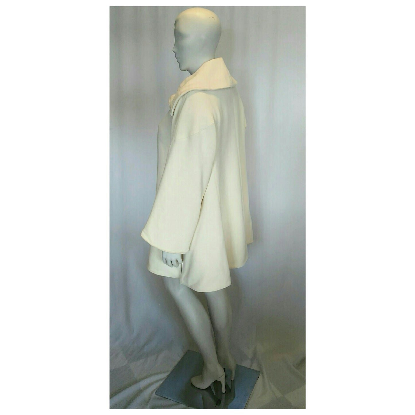 Vintage 1980's Designer Claude Montana Cream Swing Wool Coat