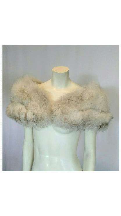 Vintage 1950's/60's Fox Off White  Cape; Furs By Milton Of Oakland, CA