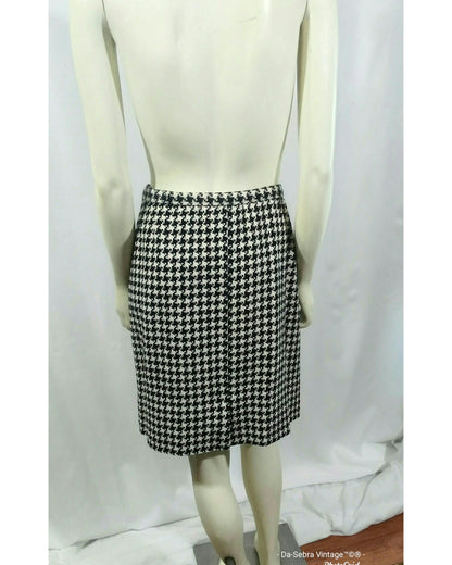 Vintage 1980s  Bill Blass Hounds-tooth Knit Double-Breasted Skirt Suit