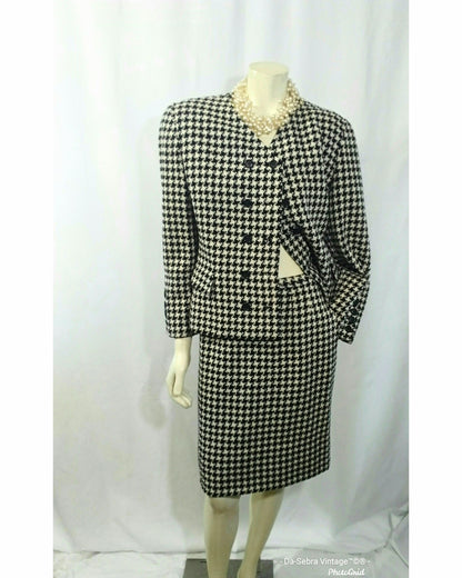 Vintage 1980s  Bill Blass Hounds-tooth Knit Double-Breasted Skirt Suit