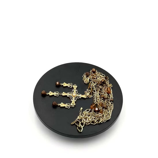 video carousel of necklace