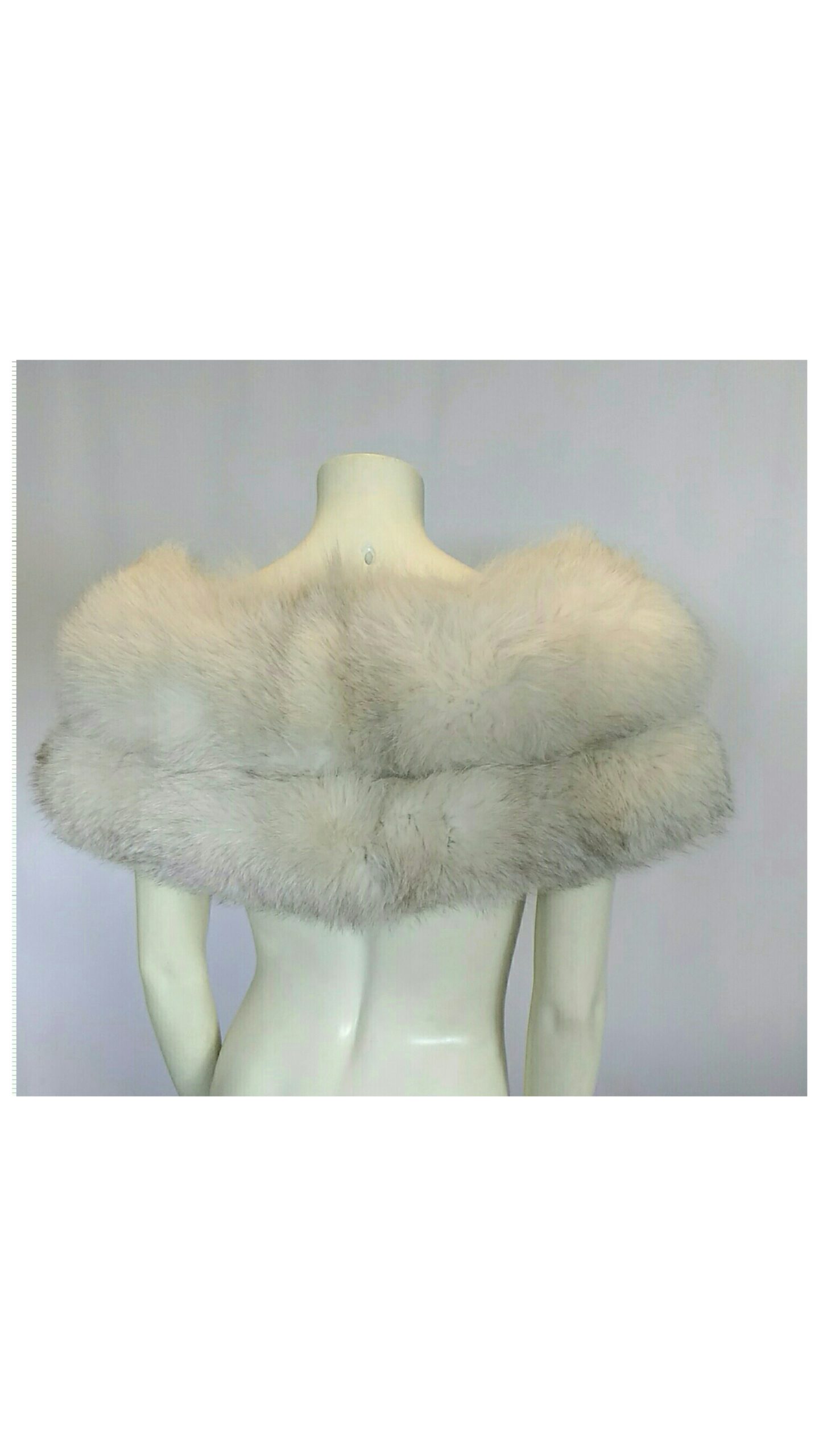 Vintage 1950's/60's Fox Off White  Cape; Furs By Milton Of Oakland, CA