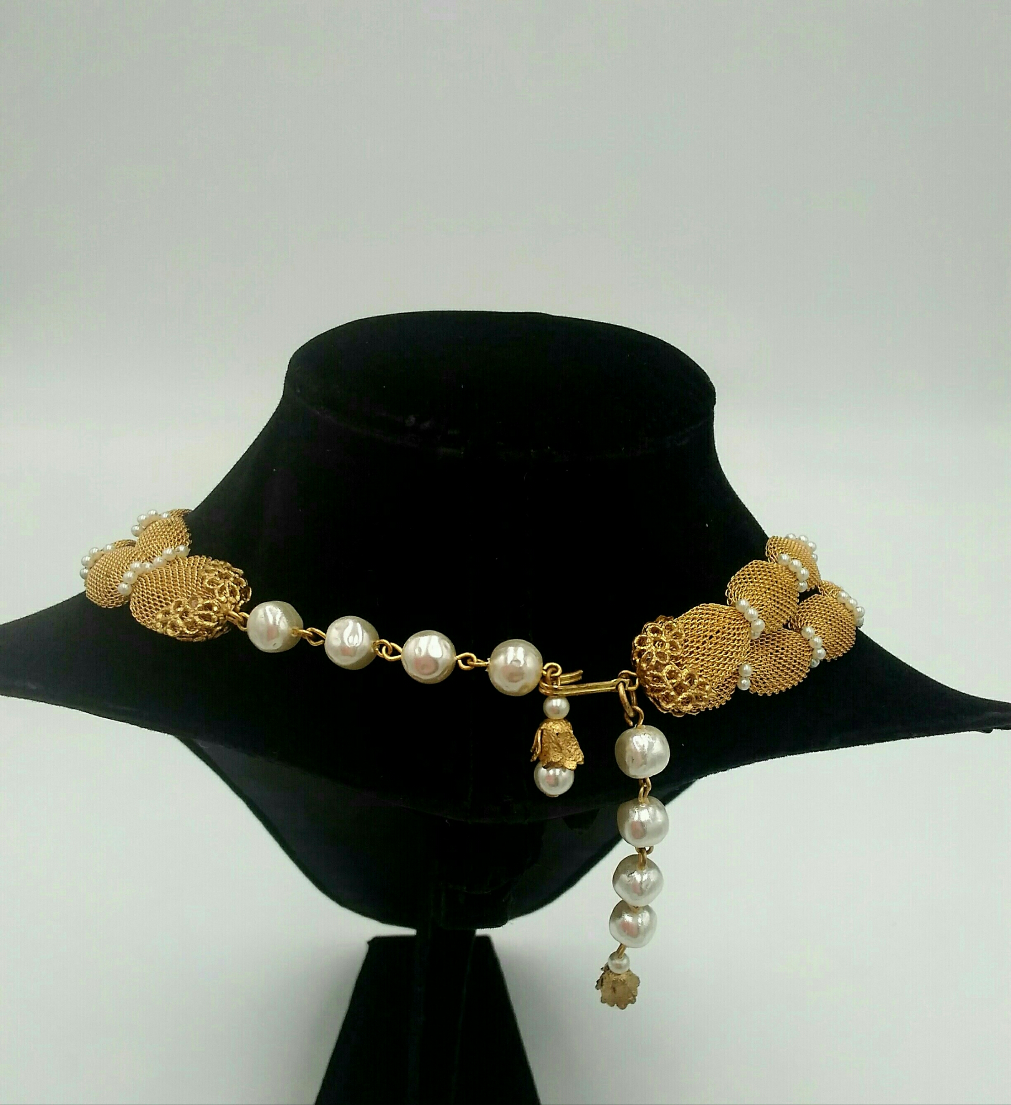 Vintage 1960's Gold Tone Mesh and Faux Pearl Jewelry Set